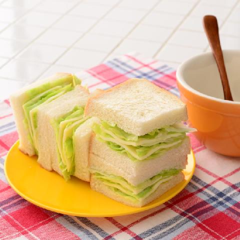 レタスたっぷりスライスチーズサンド
